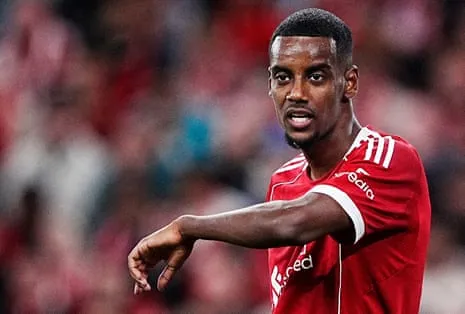 Alexander Isak's Debut Offers Glamour Amid Evident Rust