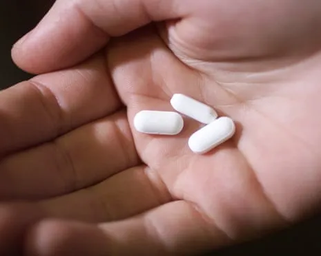 Aspirin Shows Major Benefit in Stopping Bowel Cancer Return, Trial Reports