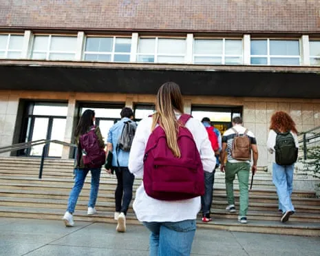 As Young Men Shift Toward Conservatism, the Rise of the 'New Chill Girl' Phenomenon Becomes Visible