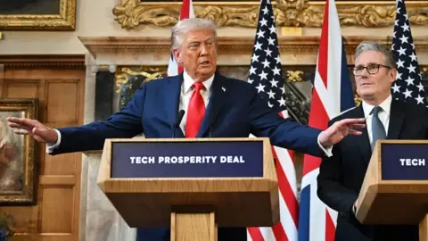 Donald Trump Suggests Starmer May Employ Armed Forces to Secure UK Boundaries